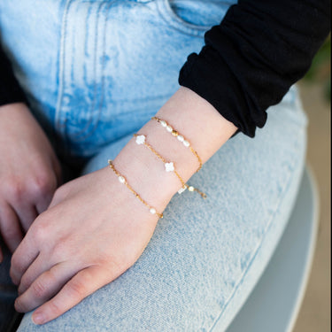 Stříbrný náramek s perlou, Náramek z mořských perel, Náramek z říčních perel, Náramek z pravých perel, Perlový náramek bižuterie, perlový náramek s karabinkou, Perlové šperky, perlový náramek, náramek bílé říční perly, perly, říční perly