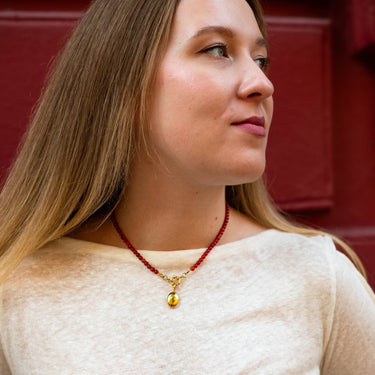 Náhrdelník z červeného karneolu s karabinkou