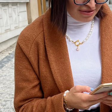 Stříbrný náramek s perlou, Náramek z mořských perel,  Náramek z říčních perel,  Náramek z pravých perel,  Perlový náramek bižuterie, perlový náramek s karabinkou,  Perlové šperky, perlový náramek, náramek bílé říční perly, perly, říční perly