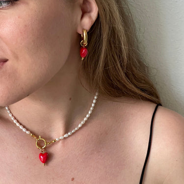 Perlový náhrdelník s karabinkou