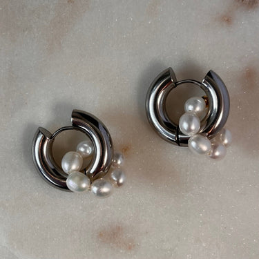 kruhové náušnice, náušnice kruhy, náušnice kroužky, perlové náušnice, Pravé perlové náušnice, Říční perly náušnice, Zlaté perlové náušnice, Náušnice perly visací, Náušnice s mořskou perlou, Náušnice s perlou žluté zlato, perlové náušnice kroužky