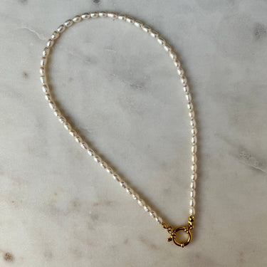 Perlový náhrdelník s karabinkou - MARYRASH