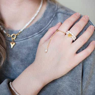 Perlový náhrdelník s karabinkou Vlny lásky