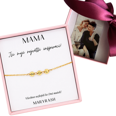 naramek pro mamu, naramek pro maminku, naramek pro babicku, naramek pro manzelku, naramek s inicialami, personalizovany naramek, naramek s pismenky, vanocni darek pro mamu, vanocni darek pro babicku, darek pro manzelku, darek z lasky, naramek s rucni razbou, cesky sperk, sperky MARYRASH, vanocni limitovana edice sperku, darkove baleni MARYRASH, naramek s pismeny deti, naramek s vyznamem, originalni darek pro zeny, elegantni vanocni darek