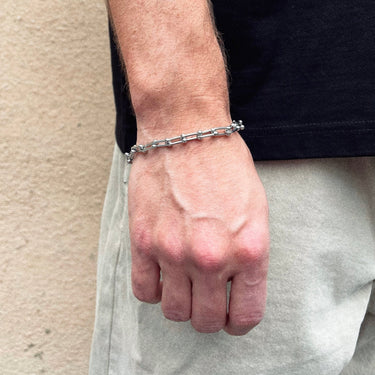 náramky pro může, Ocelové náramky pro muže, Panský masivní náramek, Pánské náramky, pánské šperky, pánský náramek, Originální pánské náramky, Luxusní pánské náramky, Pánský náramek ocel, Pánské náramky korálkové, Pánské náramky z chirurgické oceli, Pánský náramek ocel